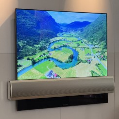 BeoVision Eclipse 55 Alu front inkl vægbeslag – OLED G-panel, 4K HDR og integreret SoundCenter